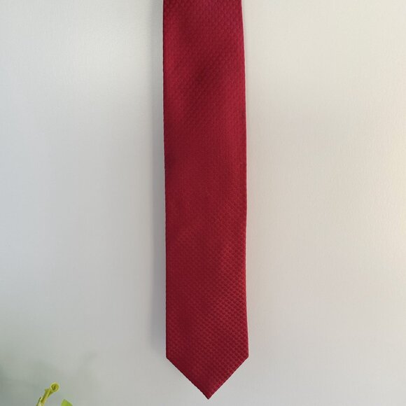 Geoffrey Beene Silk Tie 1990s, Red Heart Pattern, Vintage 100% Silk Necktie - Picture 10 of 10